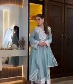 Womenes new  trendy heavy embroidery work kurta set
