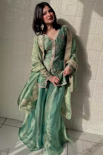 Womens heavy embroidery work kurta set