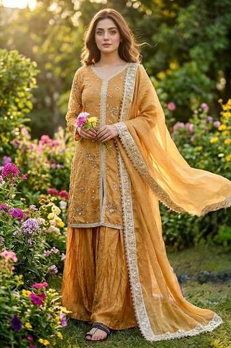 Womens heavy embroidery work kurta set
