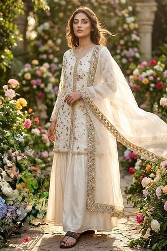 Womens heavy embroidery work kurta set