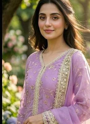 Womens heavy embroidery work kurta set 4
