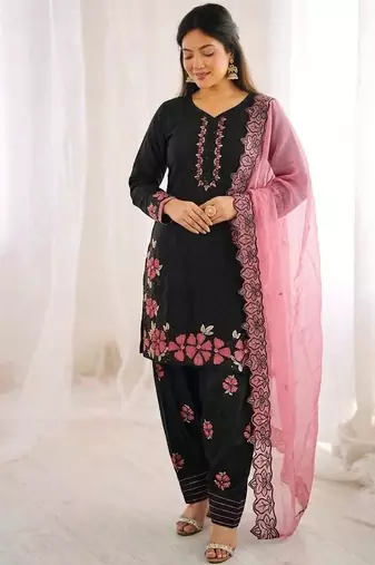 Black Roman Glass Silk Embroidered Kurta Set with Pink Dupatta and farsi salwar