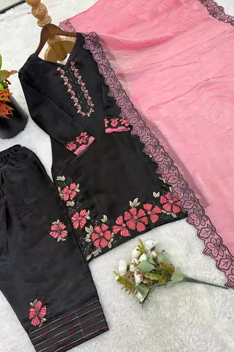 Black Roman Glass Silk Embroidered Kurta Set with Pink Dupatta and farsi salwar