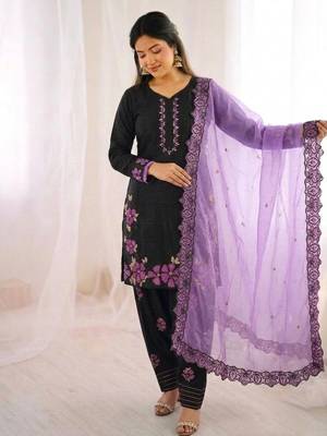 Black Roman Glass Silk Embroidered Kurta Set with purple Dupatta and farsi salwar 3