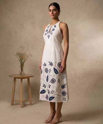 White embroidered cotton satin dress 3