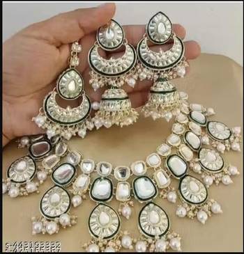 Traditional kundan necklace set for bridal 2