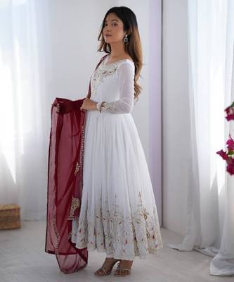 White georgette embroidered anarkali set 3