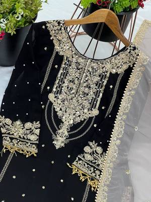 Black georgette embroidered palazzo set 4