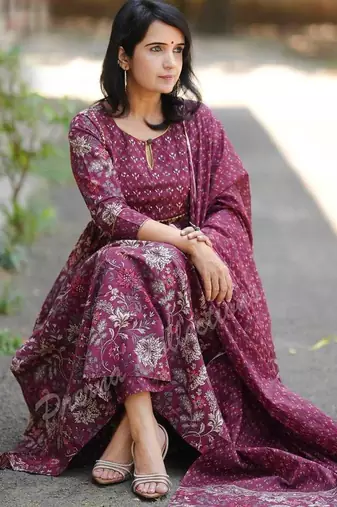 Maroon rayon printed kurta set
