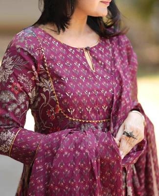 Maroon rayon printed kurta set 4
