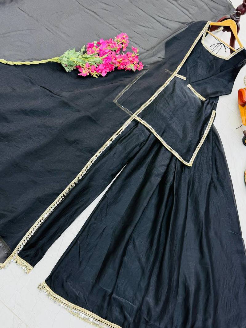 Womens new trending less and mirror work kuta set