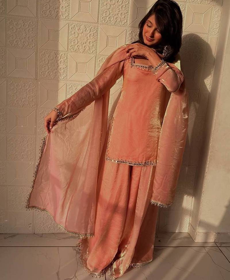 Womens new trending less and mirror work kuta set