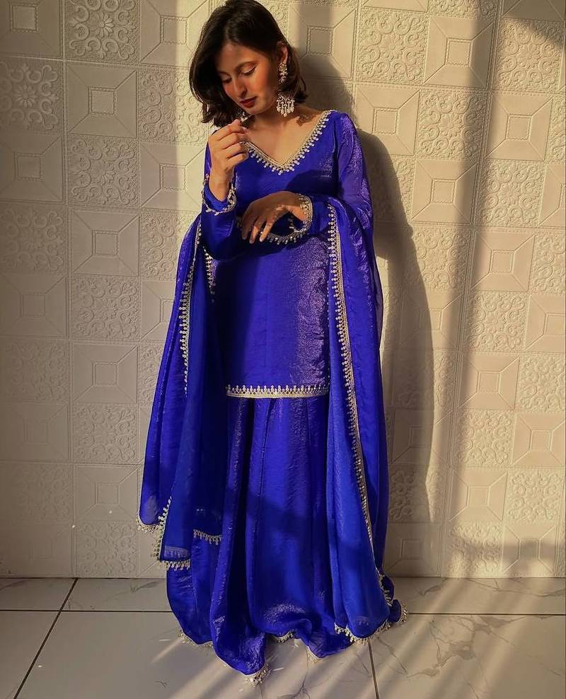 Womens new trending less and mirror work kuta set