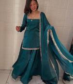 Womens new trending less and mirror work kuta set