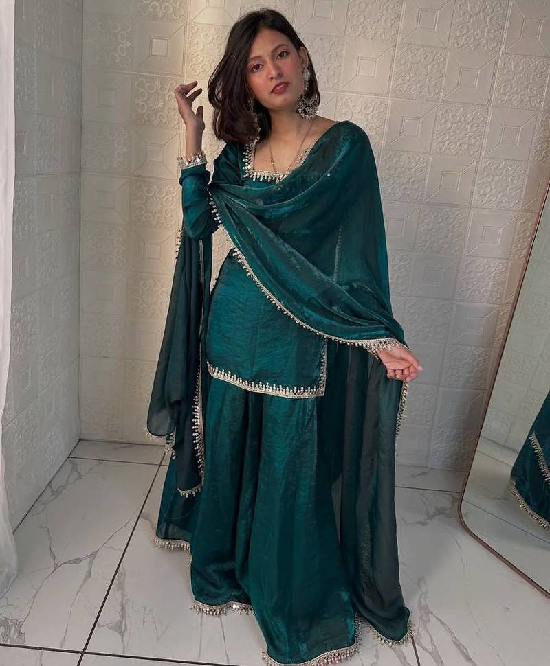 Womens new trending less and mirror work kuta set
