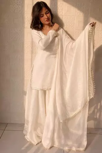 Womens new trending less and mirror work kuta set