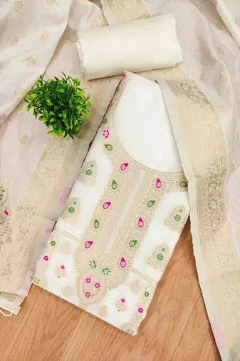 Off white banarasi printed salwaar kameez set