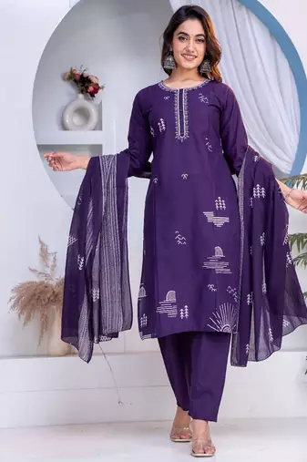 Cotton cambric straight kurti-pant-dupatta set