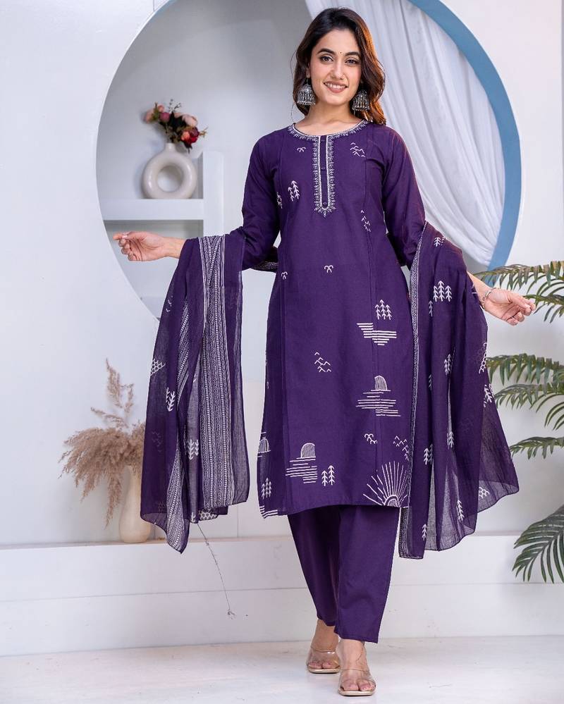 Cotton cambric straight kurti-pant-dupatta set