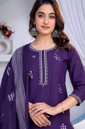 Cotton cambric straight kurti-pant-dupatta set