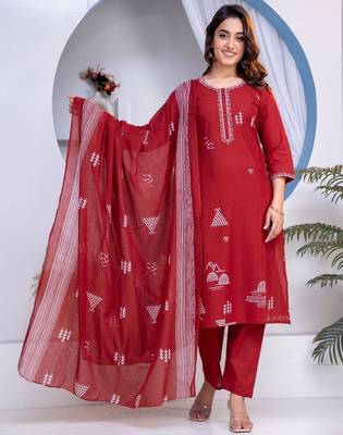 Cotton cambric straight kurti-pant-dupatta set 1