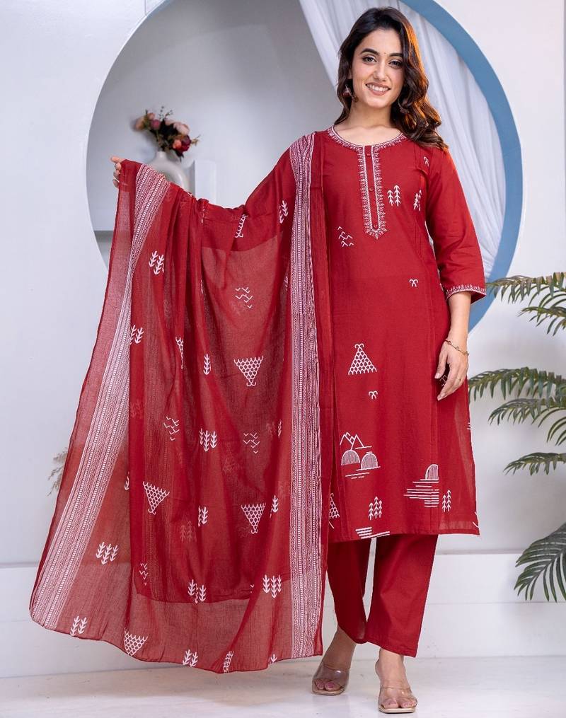Cotton cambric straight kurti-pant-dupatta set