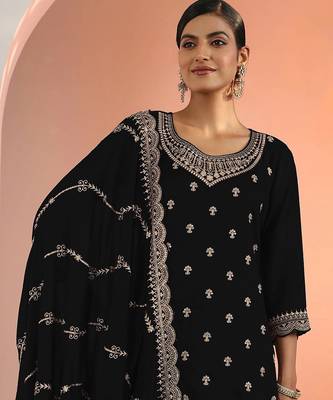 Black embroidered faux georgette salwar suit 2