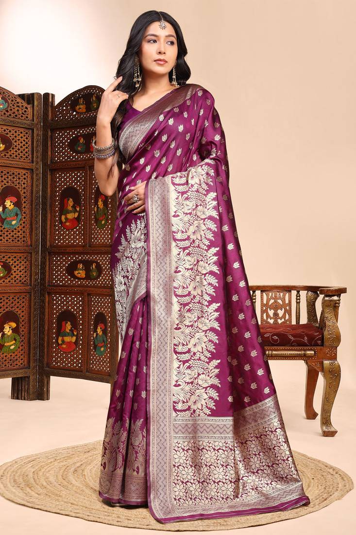 Magenta lichi silk zari weaving saree with blouse