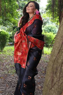 black tussar silk blend printed saree with blouse 4