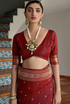 maroon silk blend blend paithani woven saree with blouse 5