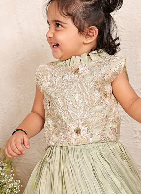 Pastel green embroidered banarasi silk lehenga set 3