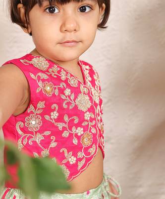 Hot pink embroidered silk lehenga set 3