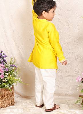 Yellow embroidered chanderi kurta set 2
