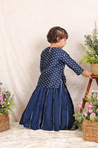 Navy blue embroidered chanderi kurta set
