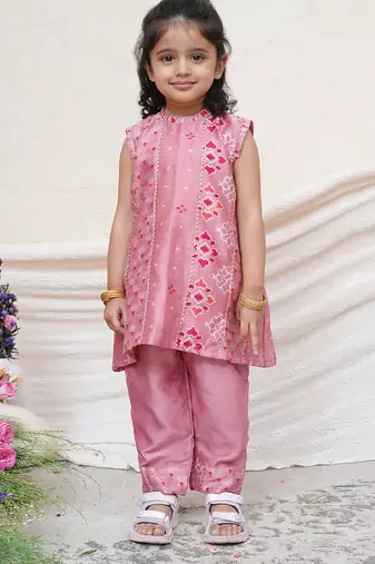 Dusty pink embroidered chanderi kurti set