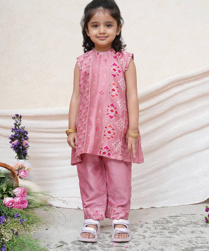Dusty pink embroidered chanderi kurti set