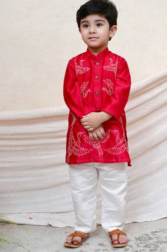 Red embroidered chanderi kurta set