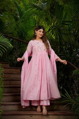 pink chanderi silk blend embroidered ethnic suit set with dupatta 3
