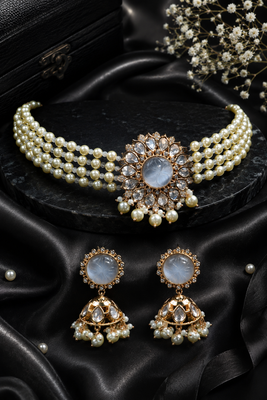 Diamond embellished kundan pearl choker set 2