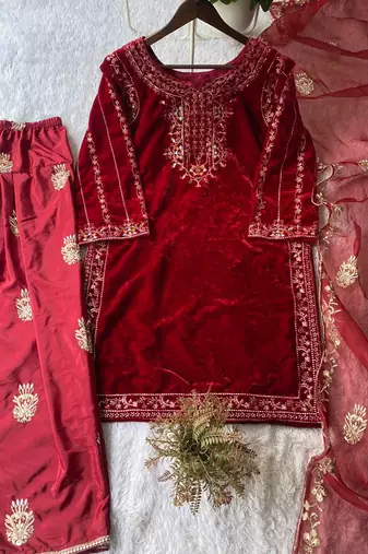 maroon velvet salwar suit dupatta