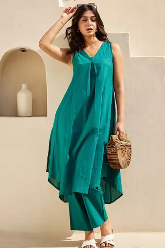Green solid cotton Kurta set