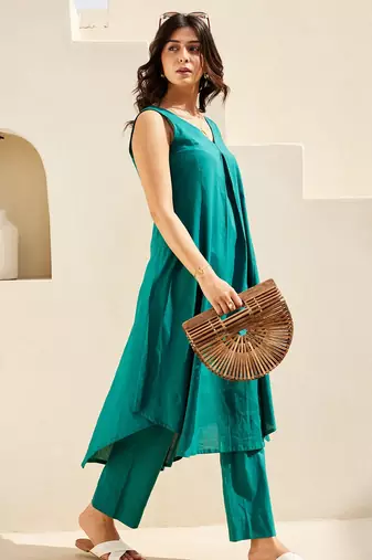 Green solid cotton Kurta set