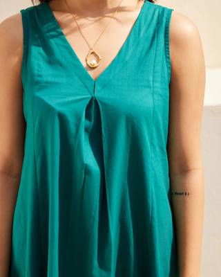 Green solid cotton Kurta set 5