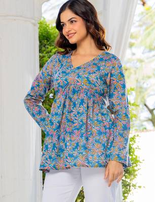 Womens blue self design cotton fabric kurtis 3/4 sleeves v-neck 5