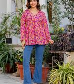 Womens magenta self design cotton fabric kurtis 3/4 sleeves v-neck