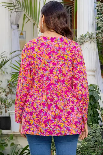 Womens magenta self design cotton fabric kurtis 3/4 sleeves v-neck