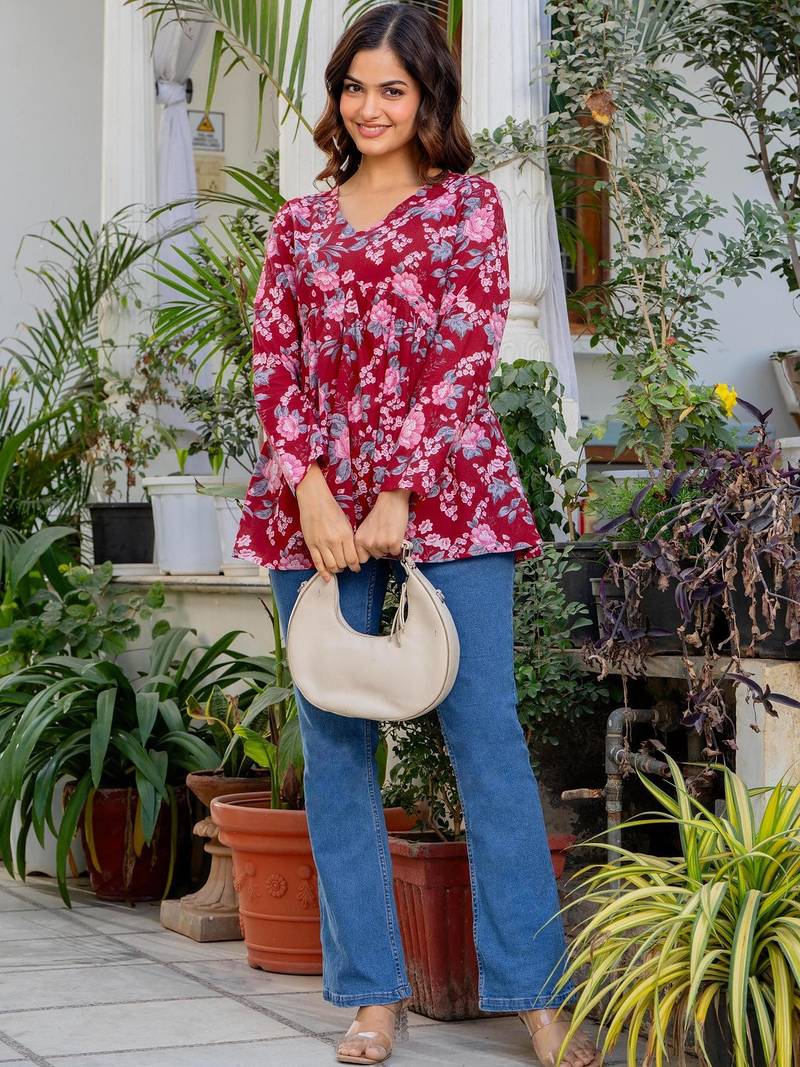 Womens maroon self design cotton fabric kurtis 3/4 sleeves v-neck