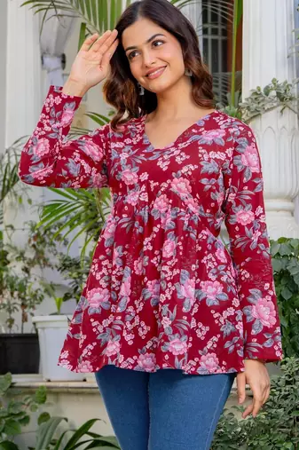 Womens maroon self design cotton fabric kurtis 3/4 sleeves v-neck