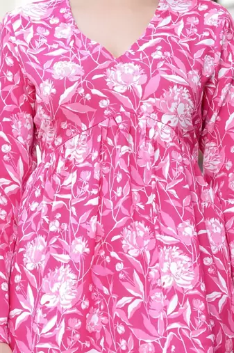Womens pink self design cotton fabric kurtis 3/4 sleeves v-neck