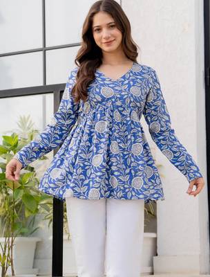 Womens blue self design cotton fabric kurtis 3/4 sleeves v-neck 2